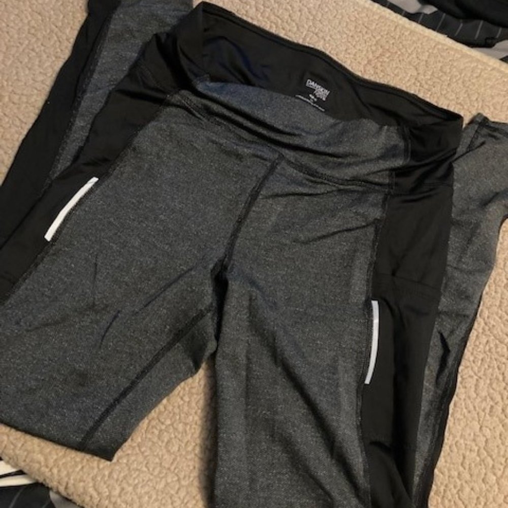 Danskin Herringbone Leggings - Size M